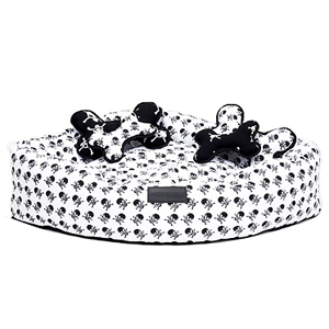 Tiny Skulls Dog Bed
